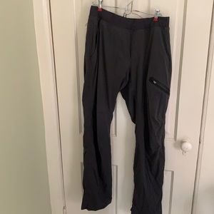 Lululemon gray men’s lined studio pants size L
